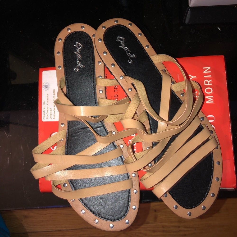 Sandals studded